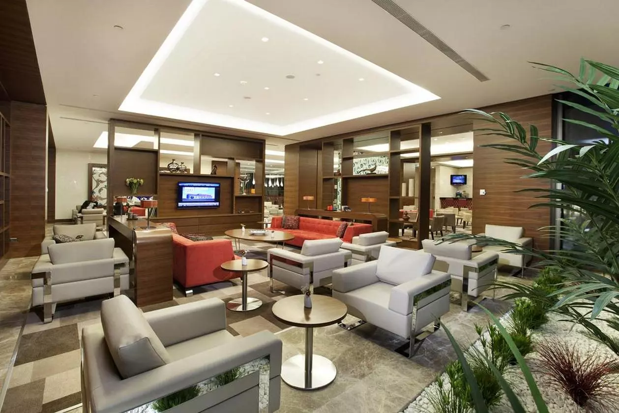 HILTONGARDENINN_SHABAVIZ (3).jpg